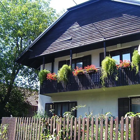 Gasthuis Kmetija *